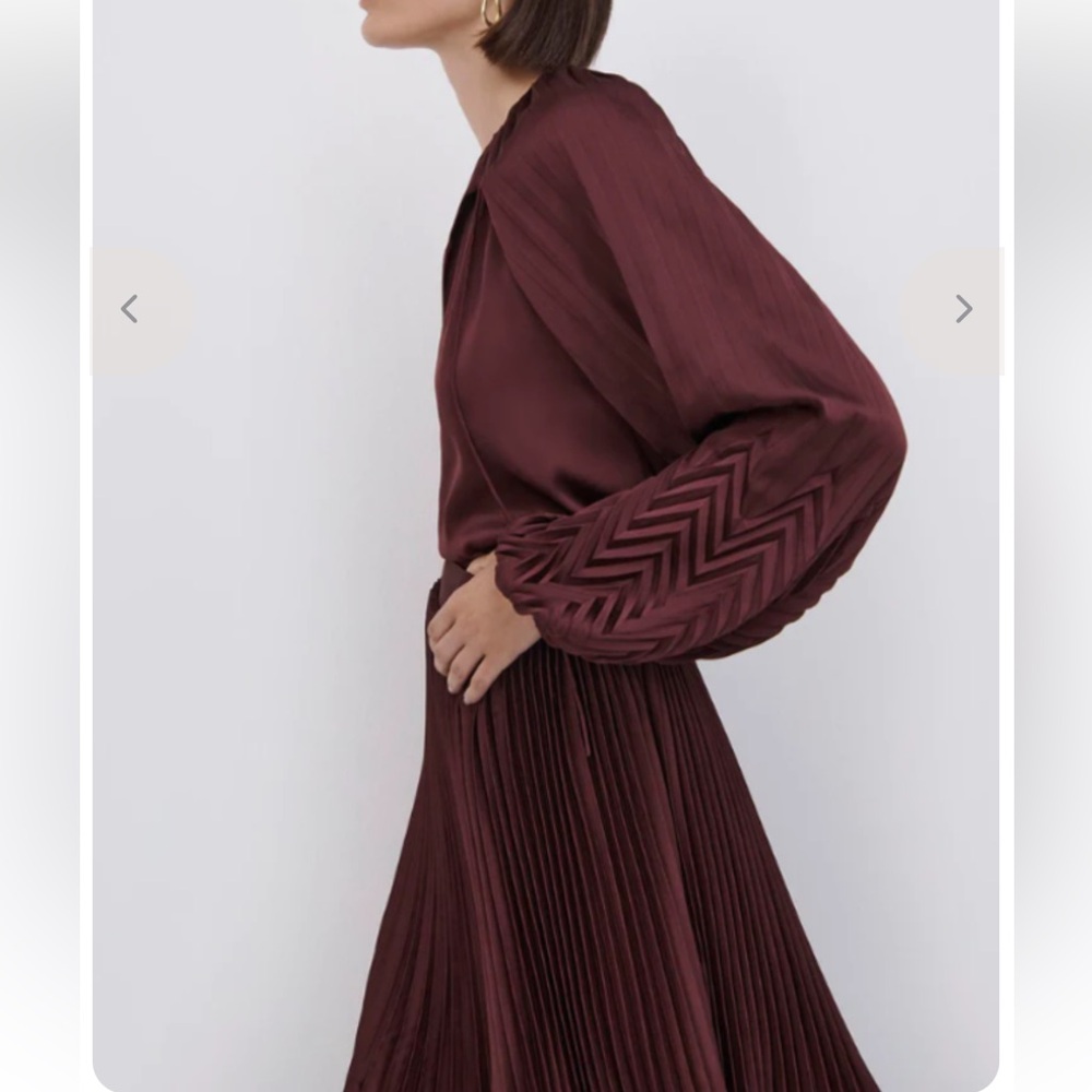 Jonathan Simkhai Wanda Pleated Blouse In Mulberry Size 6 - Picture 7 of 10